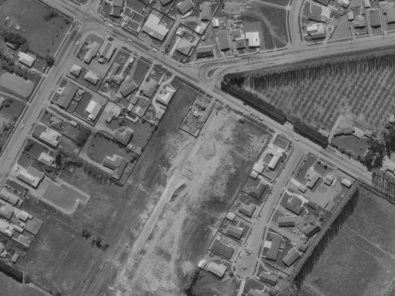 22 Ian Place from the air, 1970-1974