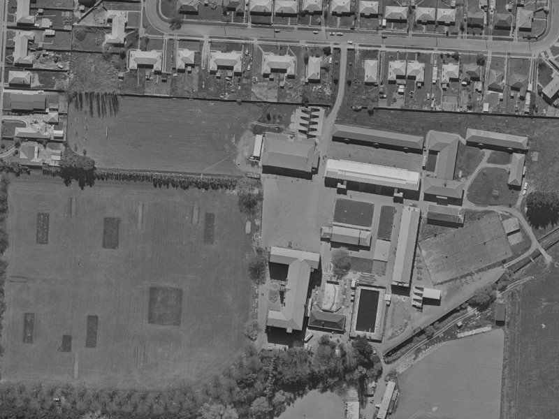 83 Momorangi Crescent from the air, 1970-1974