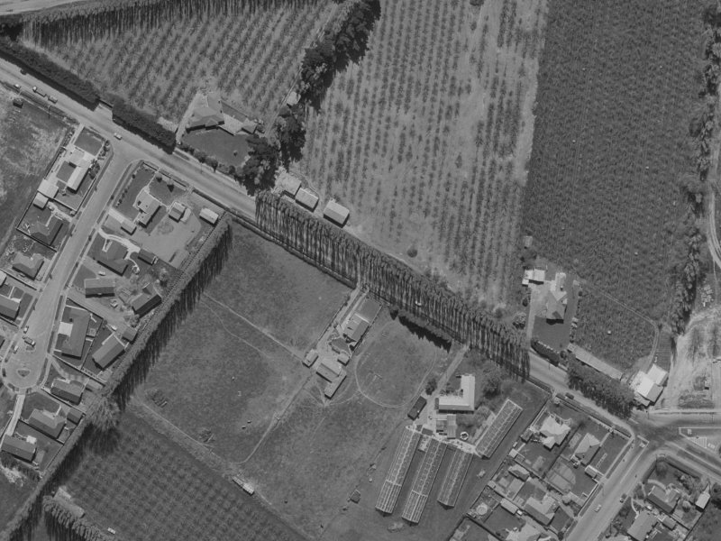 195 Sawyers Arms Road from the air, 1970-1974