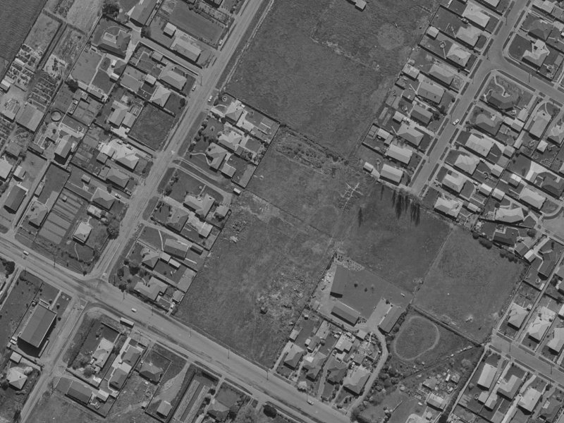 7A Kamahi Place from the air, 1970-1974