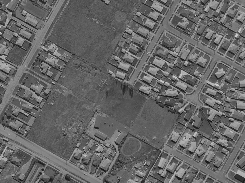 25 Wendover Street from the air, 1970-1974