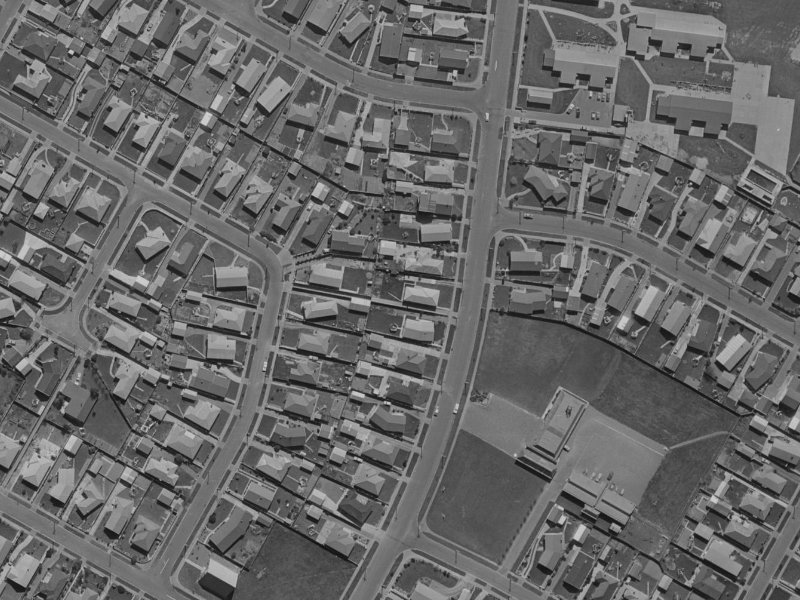 33 Cotswold Avenue from the air, 1970-1974