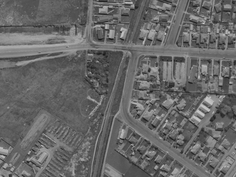 152 Vagues Road from the air, 1970-1974