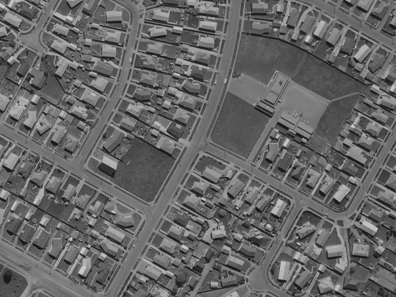 21 Cotswold Avenue from the air, 1970-1974