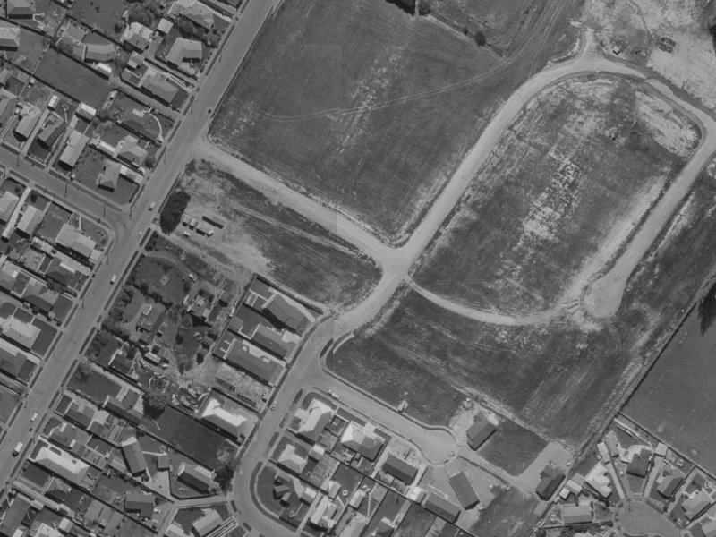 69 Reynolds Avenue from the air, 1970-1974