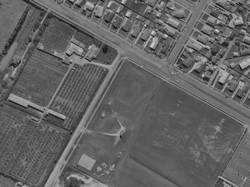 60–66 Leacroft Street from the air, 1970-1974