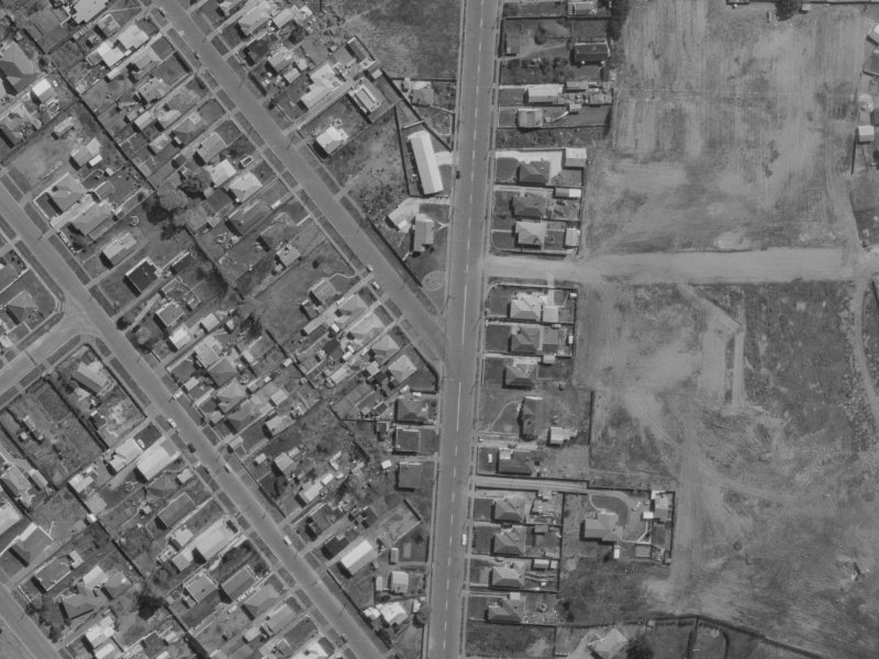 44 Pinewood Avenue from the air, 1970-1974