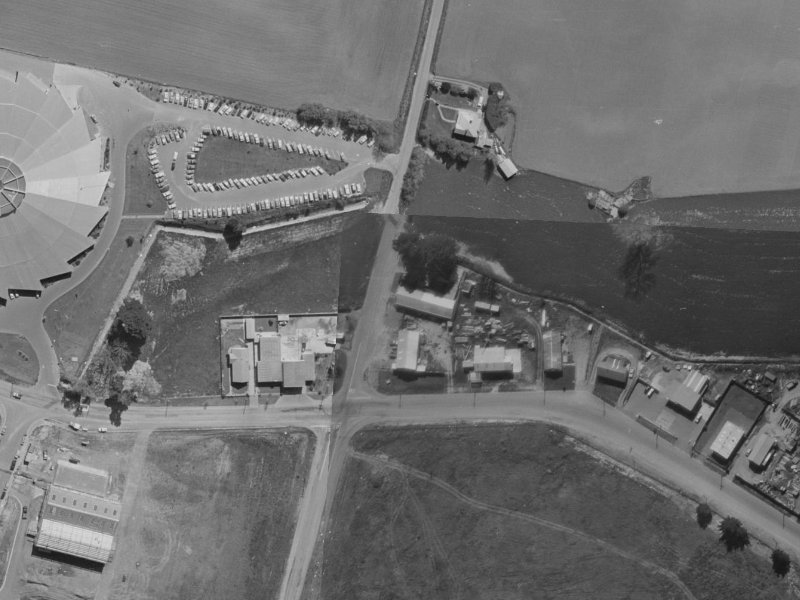 3/202 Wooldridge Road from the air, 1970-1974