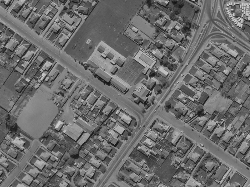 4 Vagues Road from the air, 1970-1974