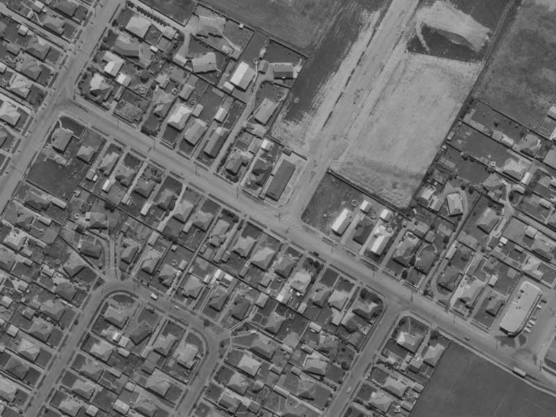 90 Isleworth Road from the air, 1970-1974