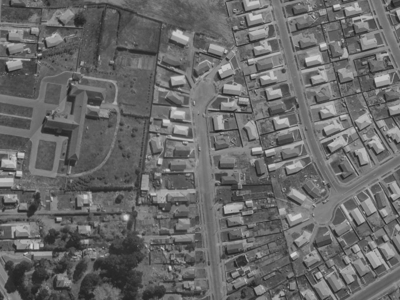 29 Woodgrove Avenue from the air, 1970-1974