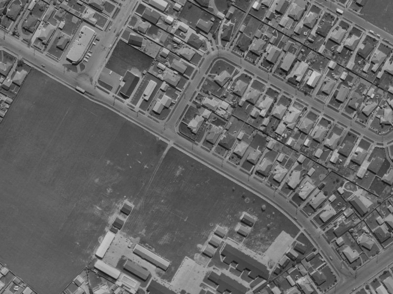 31 Isleworth Road from the air, 1970-1974