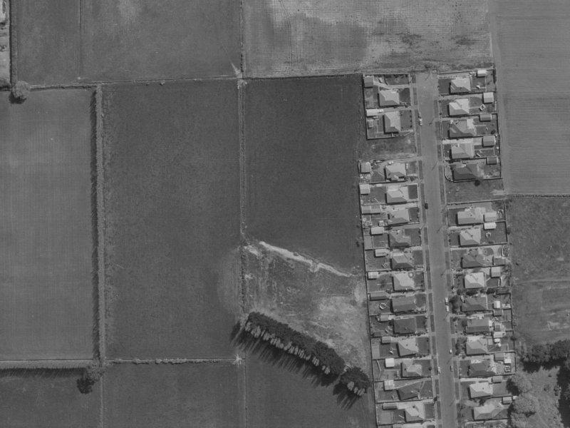 27 Queenswood Gardens from the air, 1970-1974