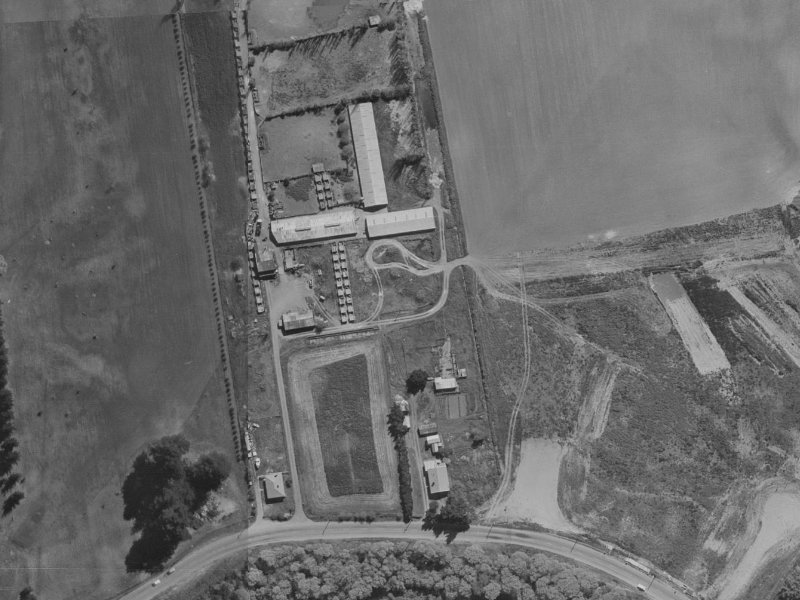15 Yellowstone Crescent from the air, 1970-1974