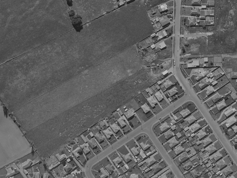 77B Glenfield Crescent from the air, 1970-1974