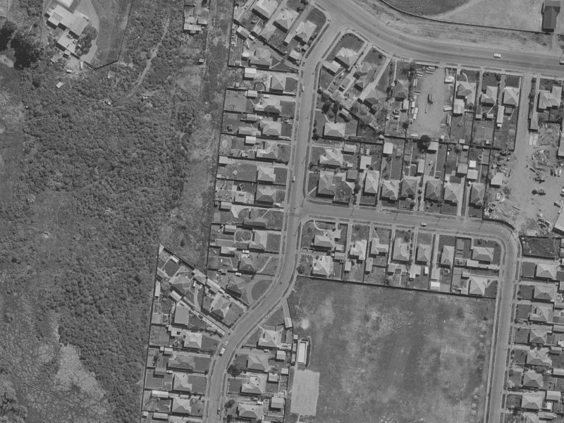 89 Wattle Drive from the air, 1970-1974