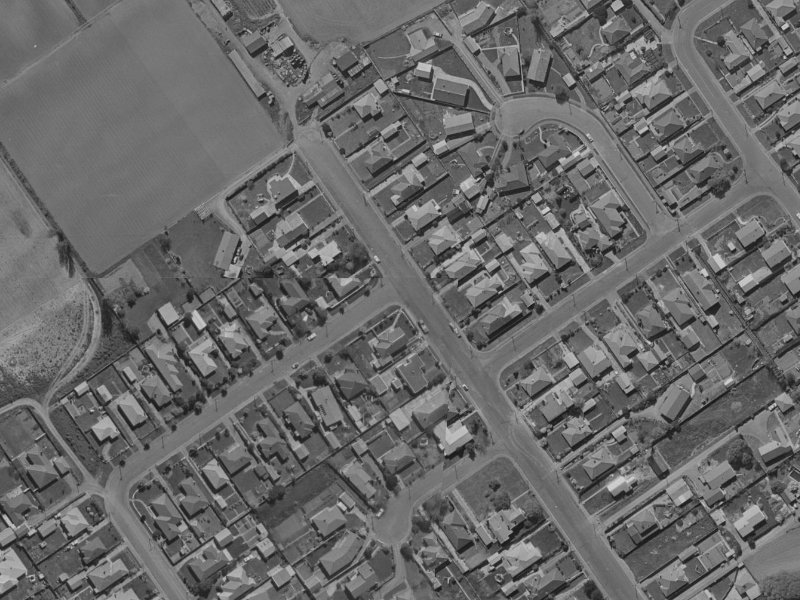 33 Croziers Road from the air, 1970-1974