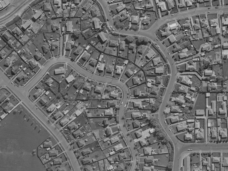 35 Bellbrook Crescent from the air, 1970-1974