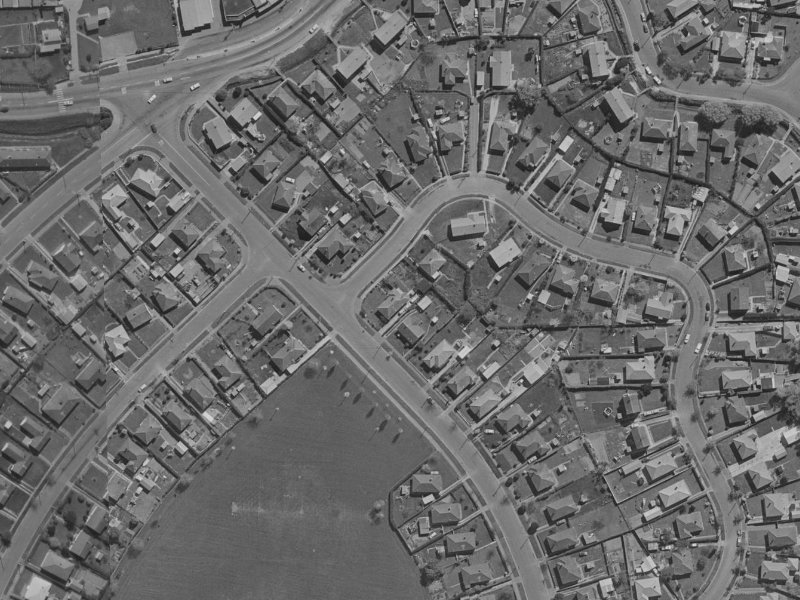 51 Bellbrook Crescent from the air, 1970-1974