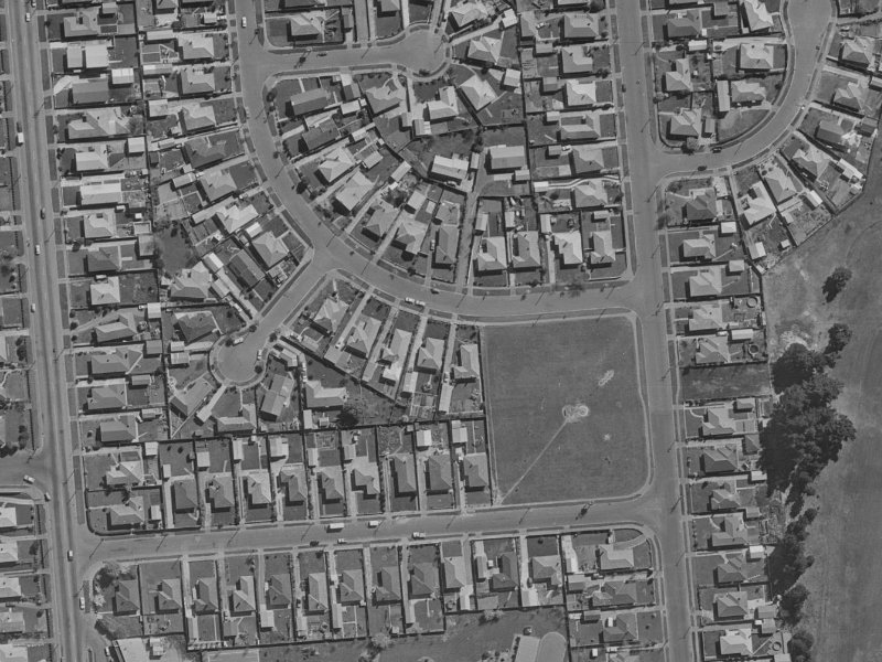 9 Vardon Crescent from the air, 1970-1974