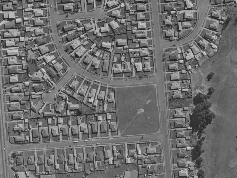 8 Vardon Crescent from the air, 1970-1974