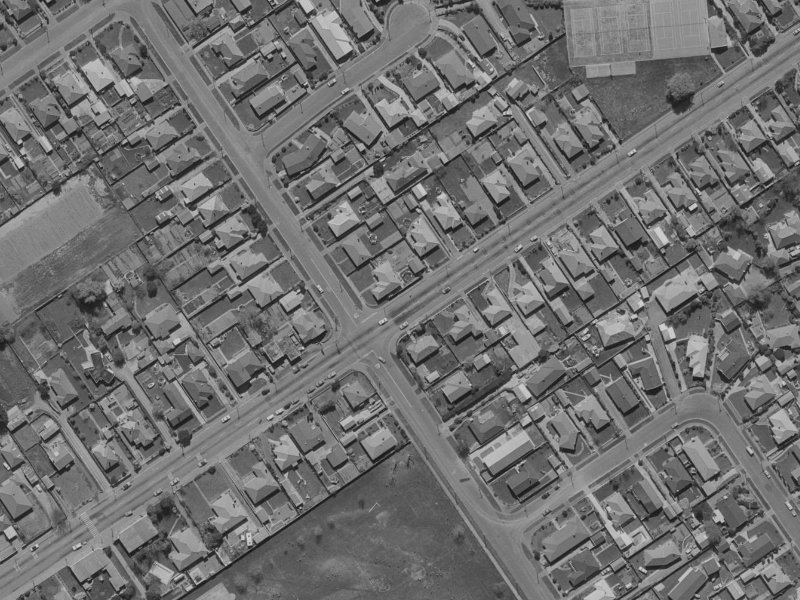 437–463 Innes Road from the air, 1970-1974