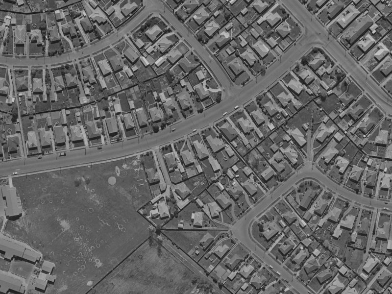 21 Kendal Avenue from the air, 1970-1974
