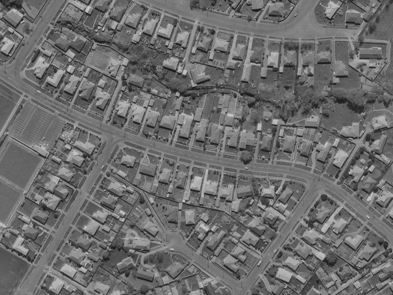 166 Condell Avenue from the air, 1970-1974