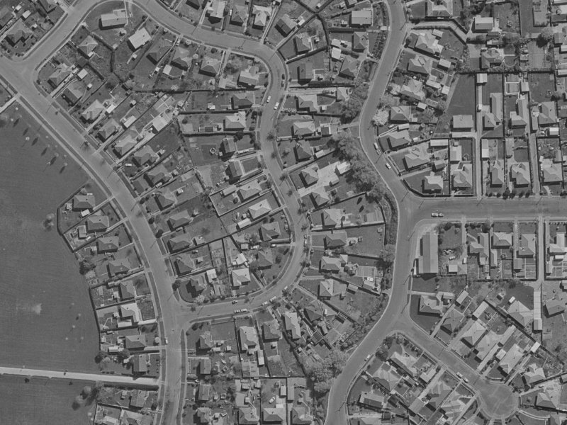 19 Bellbrook Crescent from the air, 1970-1974