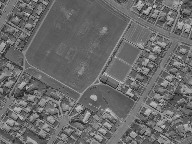 195 Condell Avenue from the air, 1970-1974