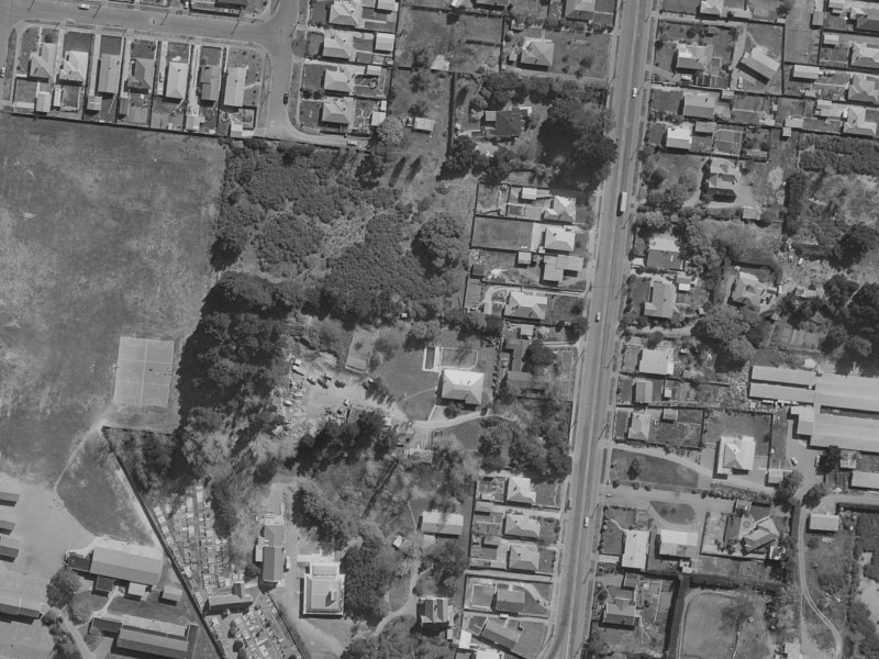 10 Tobin Lane from the air, 1970-1974