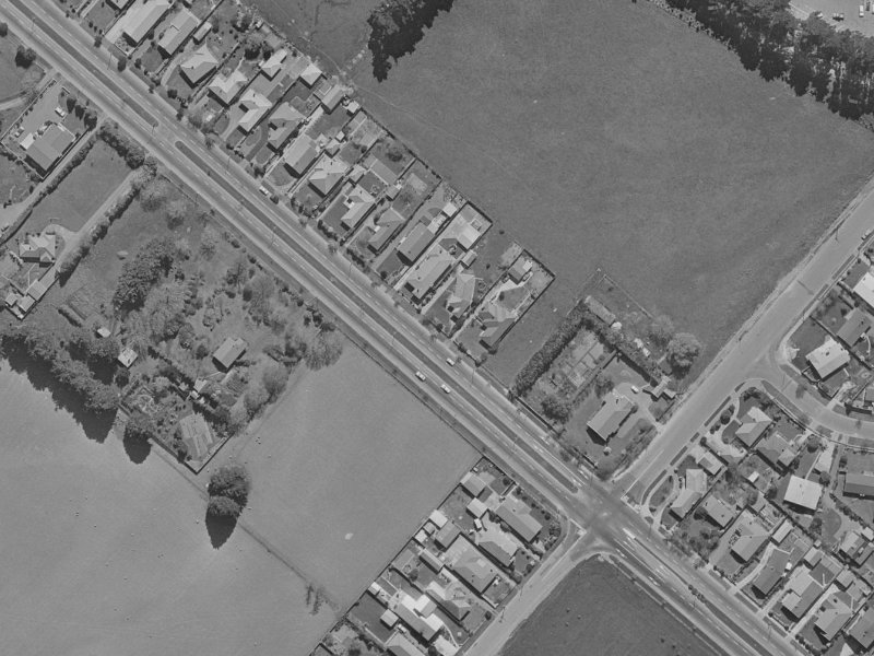 376A Memorial Avenue from the air, 1970-1974
