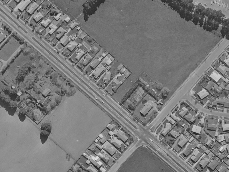374 Memorial Avenue from the air, 1970-1974