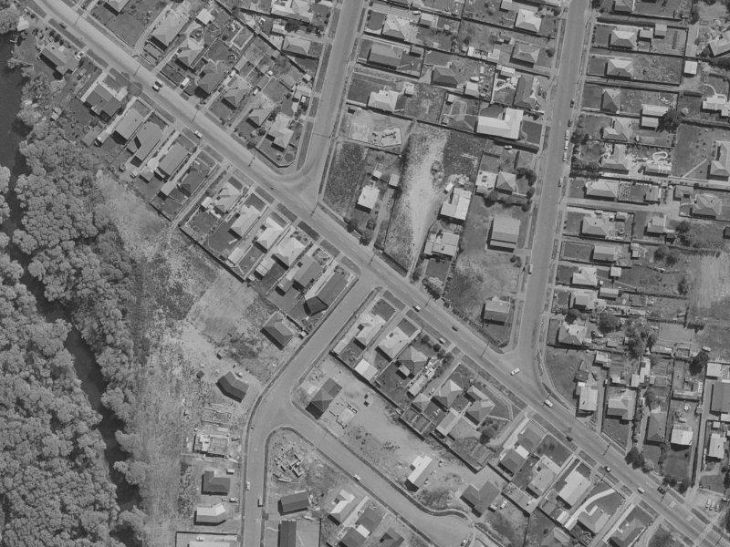 29 Lake Terrace Road from the air, 1970-1974