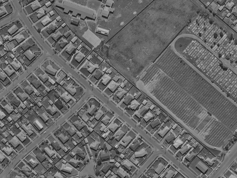 28 Cranbrook Avenue from the air, 1970-1974