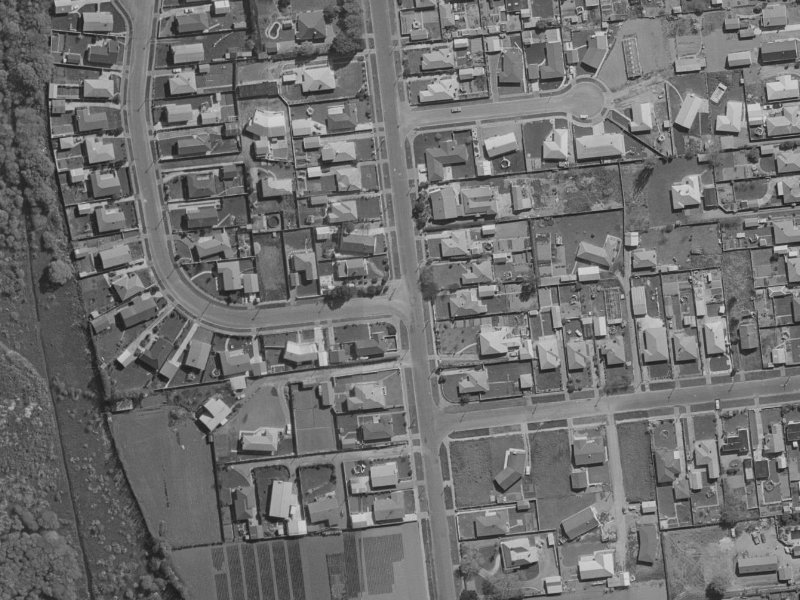 121 Kingsford Street from the air, 1970-1974