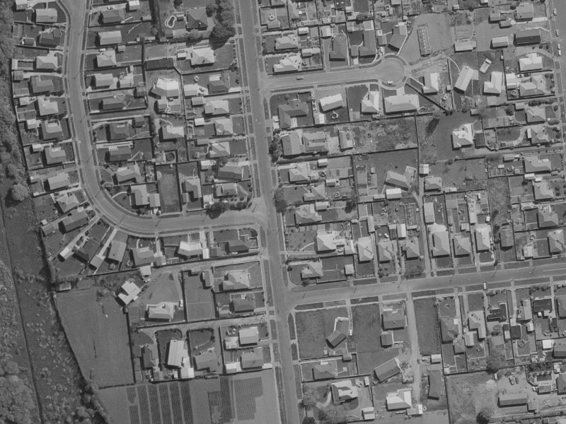 124 Kingsford Street from the air, 1970-1974