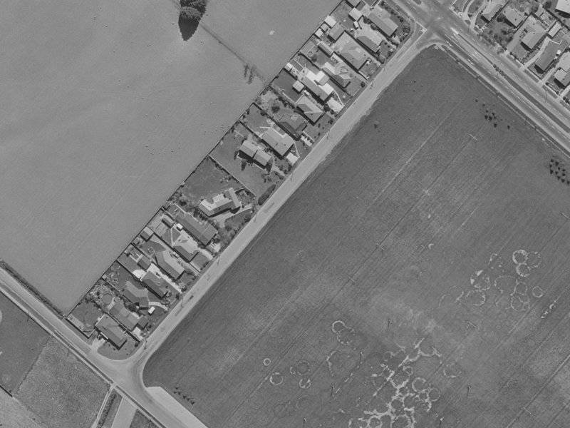 19 Roydvale Avenue from the air, 1970-1974
