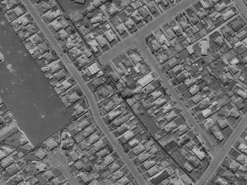 36 Kensington Avenue from the air, 1970-1974