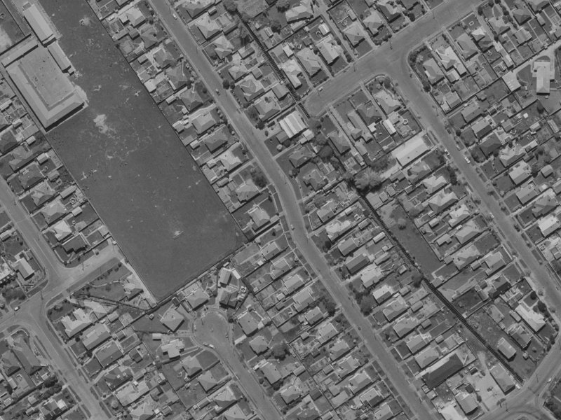 37 Kensington Avenue from the air, 1970-1974