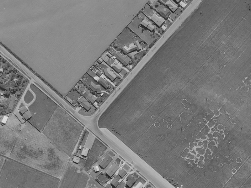 9 Roydvale Avenue from the air, 1970-1974