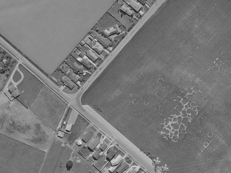 7 Roydvale Avenue from the air, 1970-1974