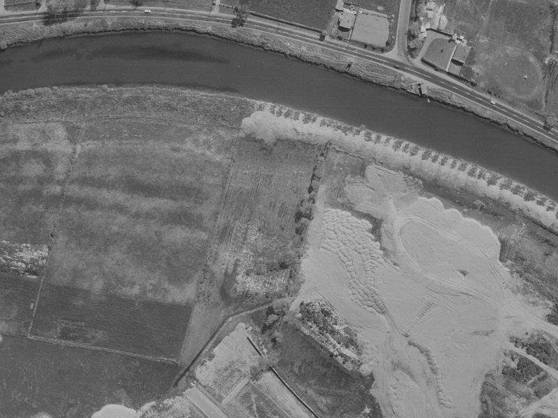 6 Chale Lane from the air, 1970-1974