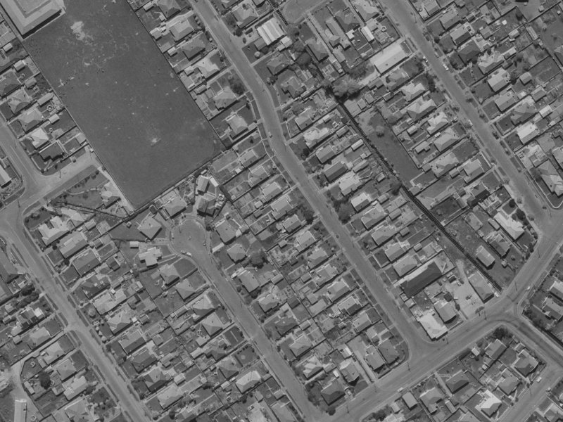 29 Kensington Avenue from the air, 1970-1974