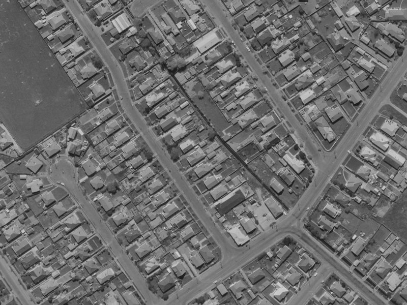 20 Kensington Avenue from the air, 1970-1974