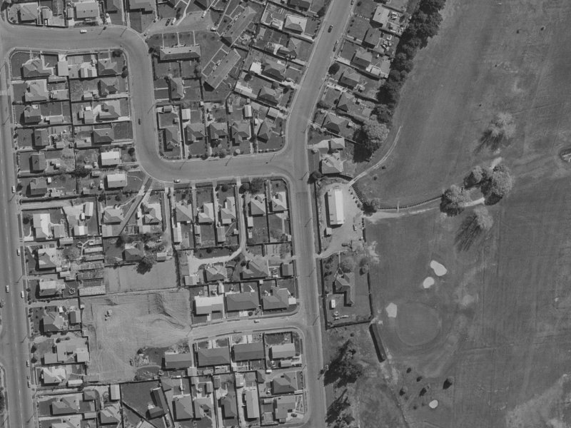 77 Golf Links Road from the air, 1970-1974