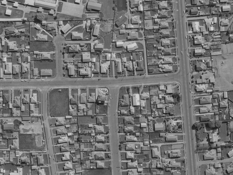 32 Hammersley Avenue from the air, 1970-1974