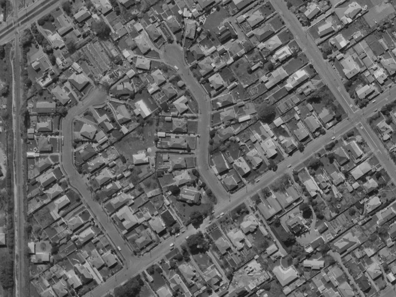 11 Walnut Avenue from the air, 1970-1974