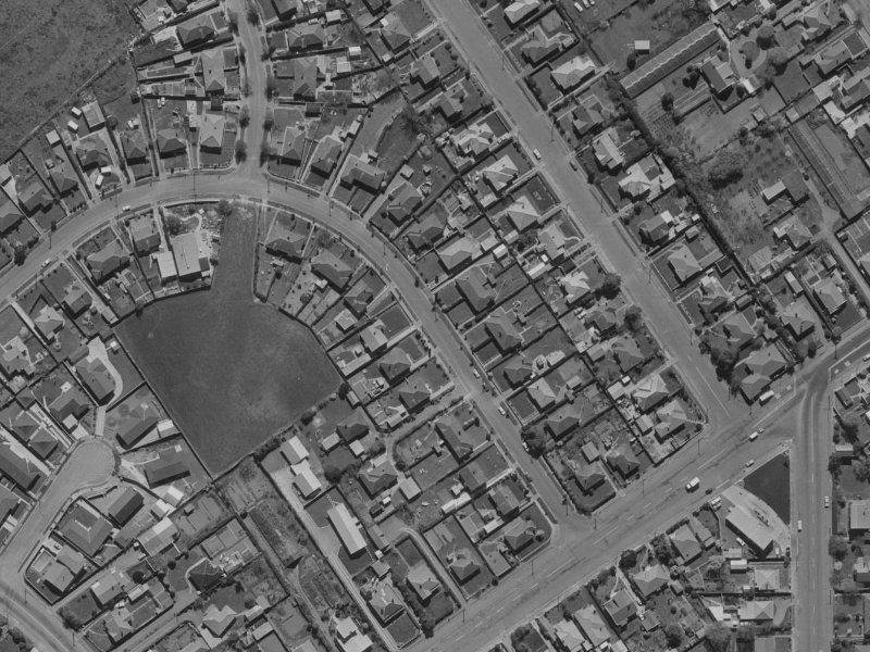 17 Pitcairn Crescent from the air, 1970-1974