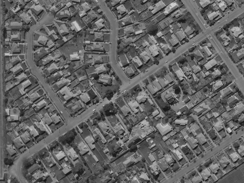 43 Hawthorne Street from the air, 1970-1974